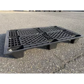 Műanyag raklap 80x120  Használt /készlet erejéig!/