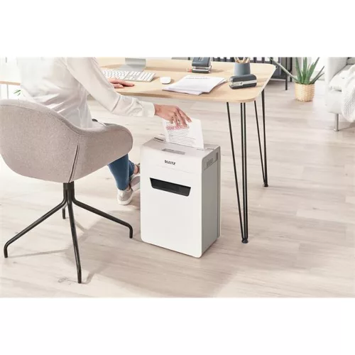 Iratmegsemmisítő, mikrokonfetti, 6 lap, LEITZ "IQ Protect 6M"